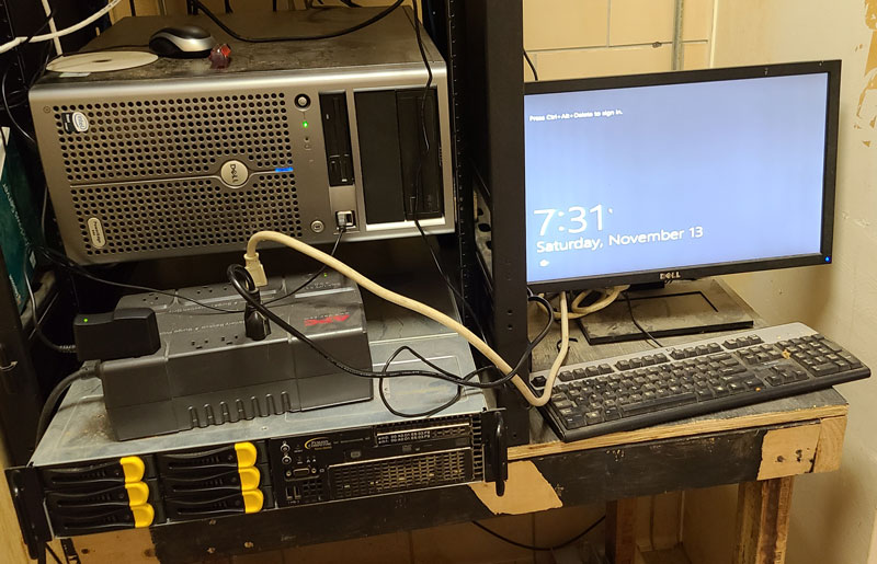 2 Dell Servers