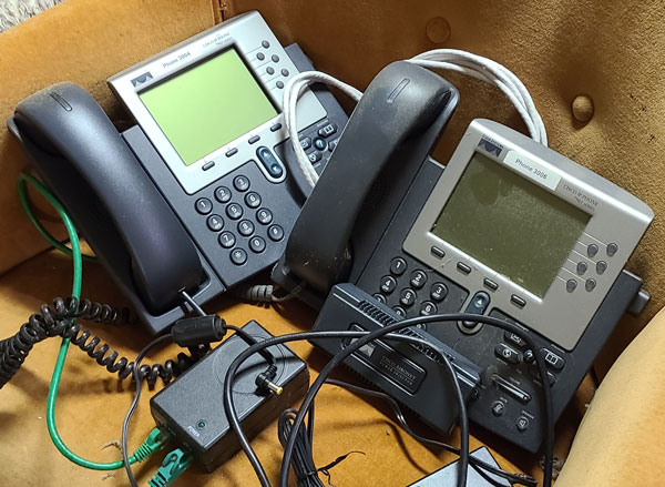2 IP Phones